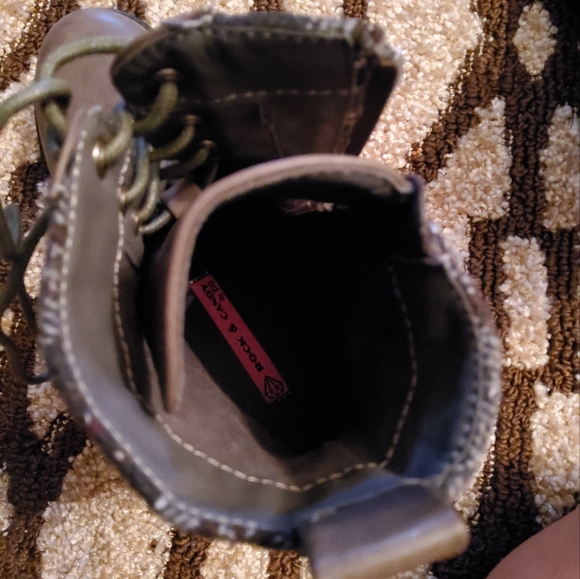 NEW! ROCK & CANDY GREY MAX FAUX LEATHER  COMBAT ANKLE BOOTS SHOES SIZE 6 M - Picture 10 of 11